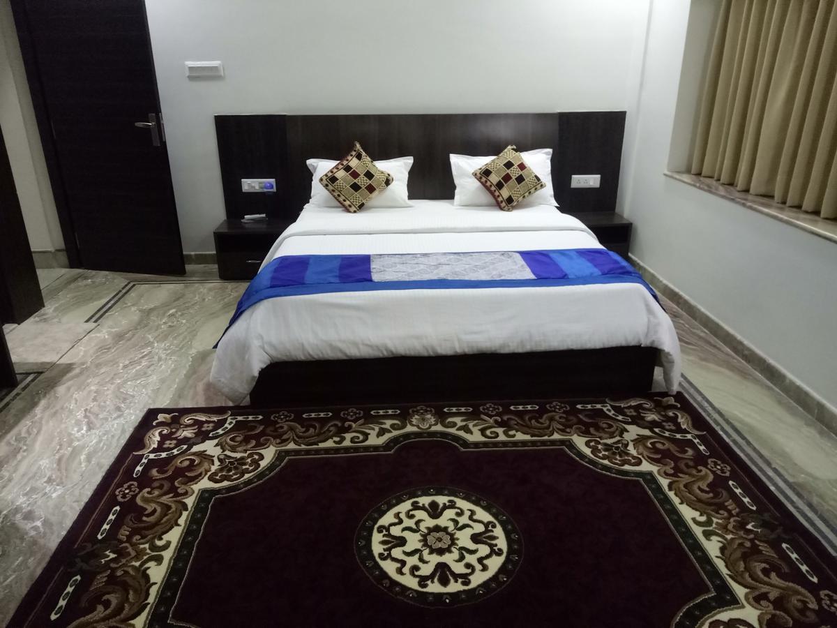 Singh Hotel Kolkata